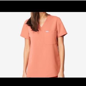 Figs coral scrub set size small regular!